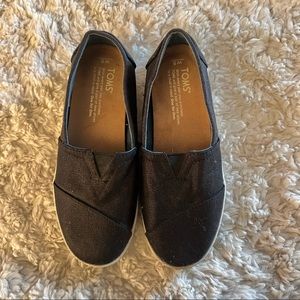 TOMS Black Canvas Shoes Size 5